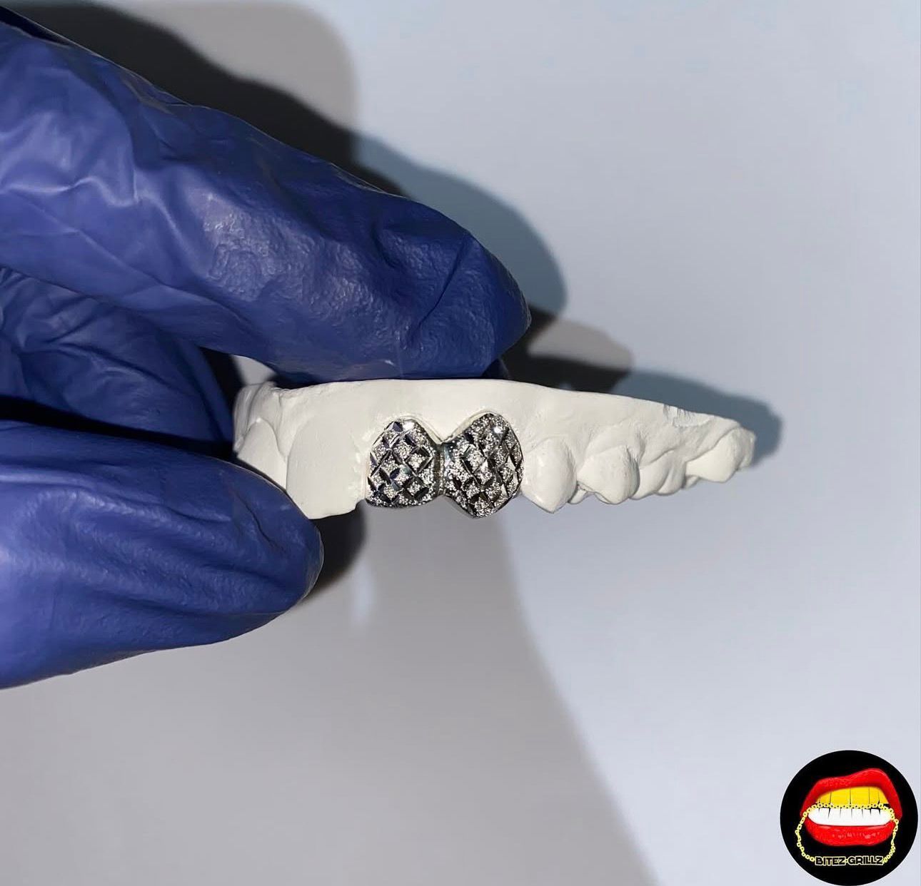 Canine - Lateral Diamond Dust Cut - Bitez Grillz