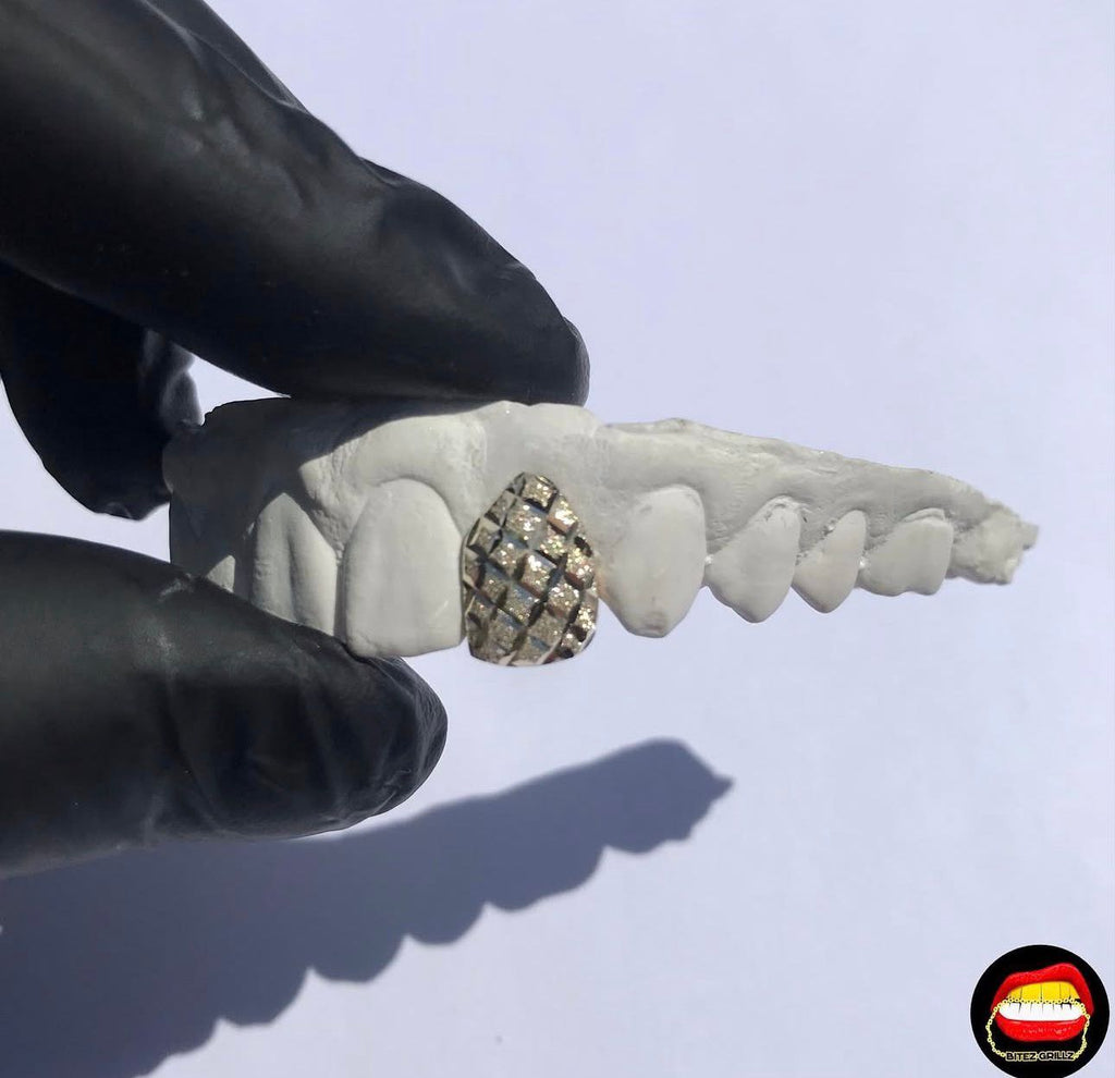 Lateral Diamond Dust Cut - Bitez Grillz